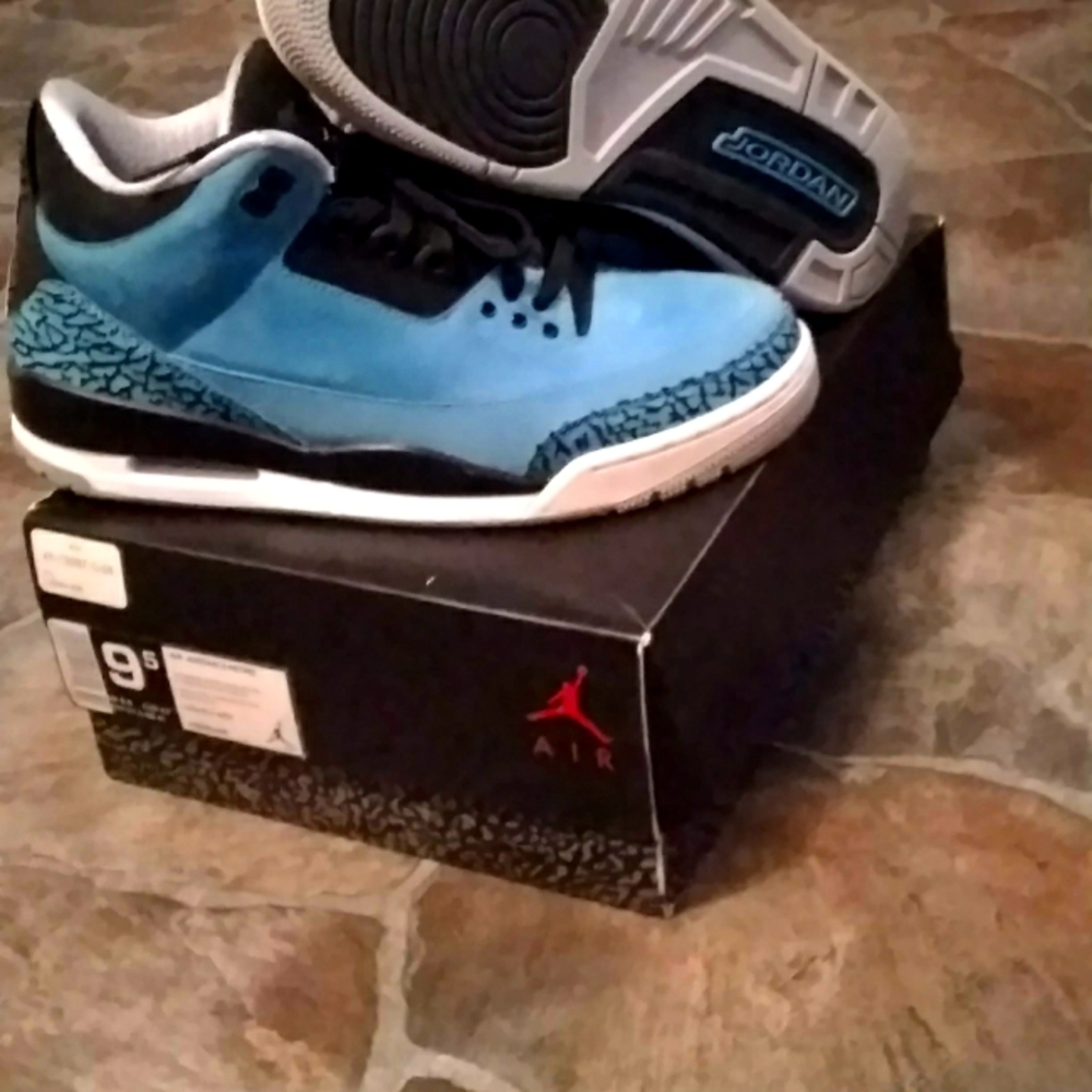 Retro air Jordan 3's